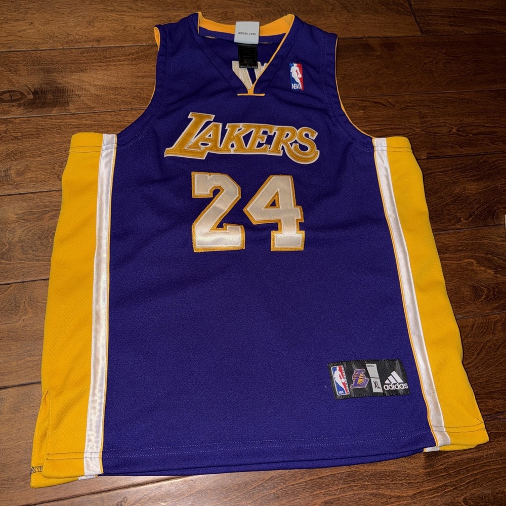 Kobe Bryant Jersey Boys XL Purple Adidas Swingman Los Angeles Lakers used